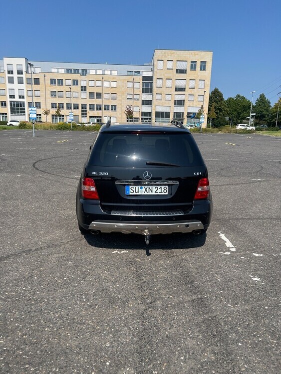 Mercedes-Benz ML 320 255.000 km 7.499 € Sankt Augustin 53757