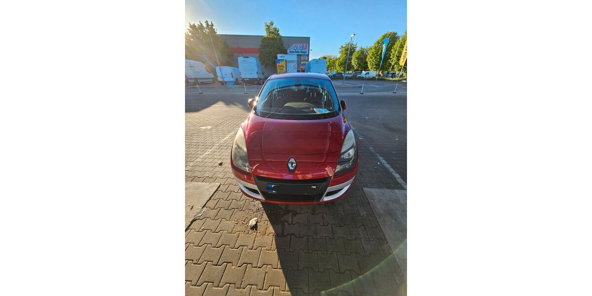 Renault Scenic 90.614 km 4.500 &euro; Düsseldorf 40217