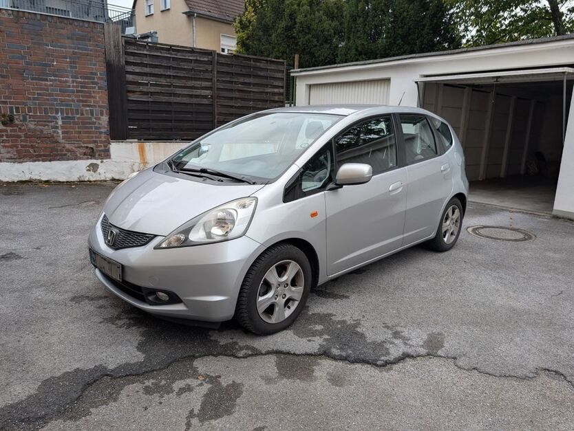 Honda Jazz 110.789 km 4.799 € Leverkusen 51373