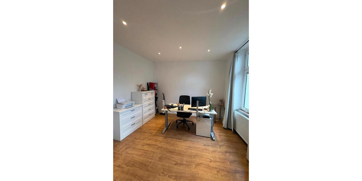 Etagenwohnung Remscheid Remscheid-Süd - 3 Zimmer, 86 m&sup2;, 175.000&euro; | Angebot:25205116