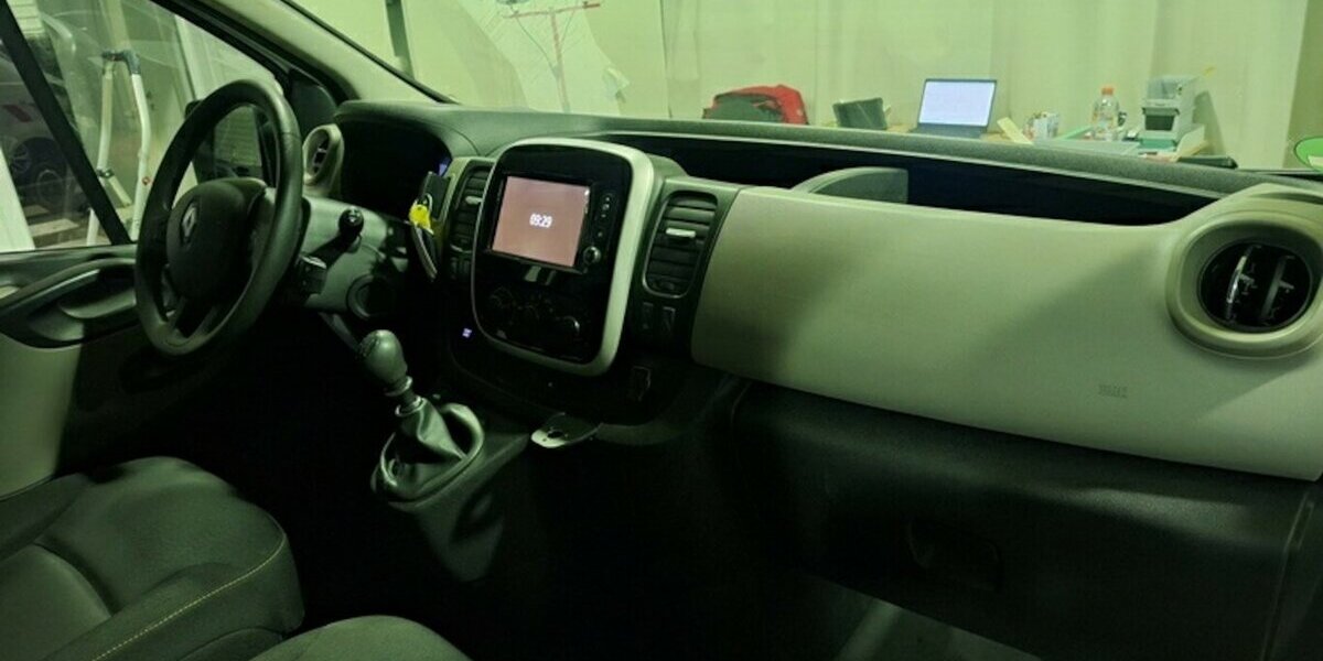 Renault Trafic L2H1 3 Sitze Standh. Regale EU6 GARANTIE 85.000 km 17.000 &euro; Erftstadt 50374