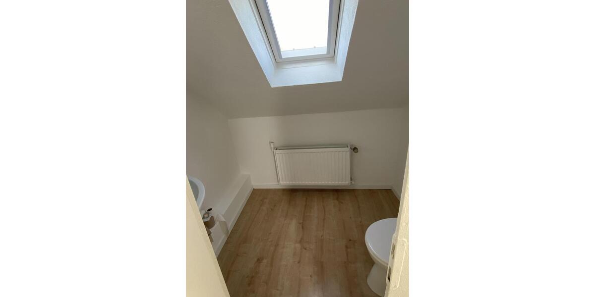 Erdgeschoßwohnung Hückeswagen - 5 Zimmer, 95 m&sup2;, 1.195&euro; | Angebot:25433183