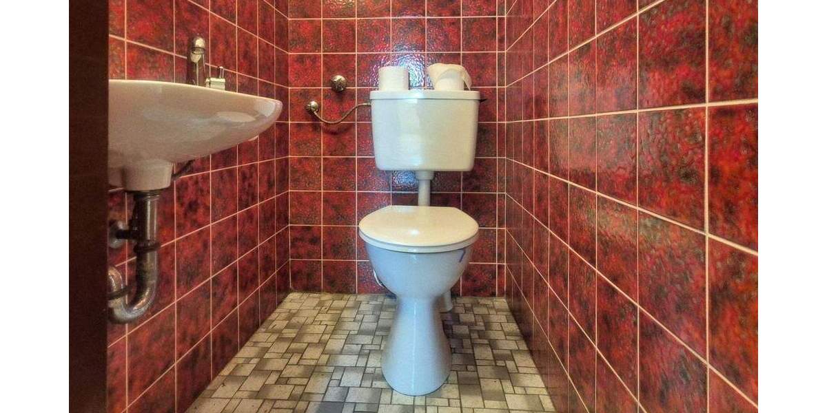 TOPLAGE IM HILDENER NORDEN - Dachterrassenwohnung mit Modernisierungsbedarf 3 zimmer