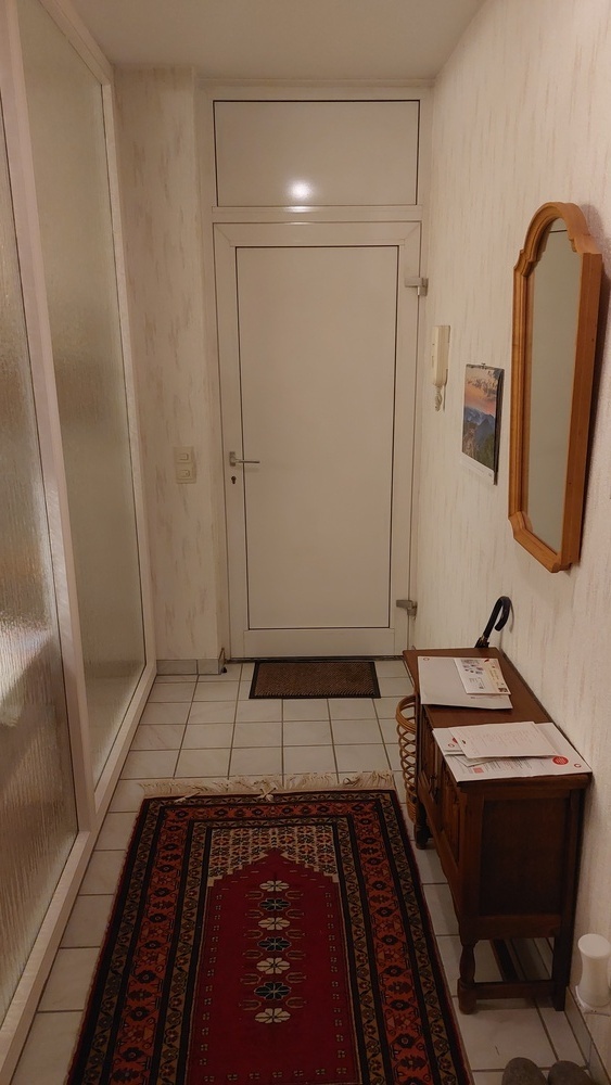 Gemütliche 2 ½ Zimmer ETW mit Loggia und Garage 2 zimmer