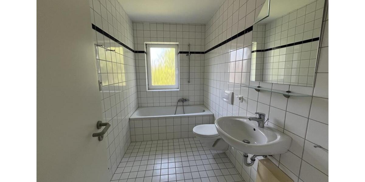 Erdgeschoßwohnung Remscheid Lüttringhausen - 3 Zimmer, 62 m&sup2;, 495&euro; | Angebot:26462520