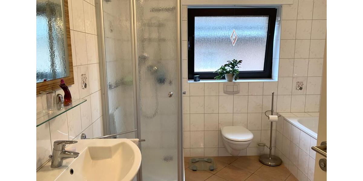 Etagenwohnung Bergheim - 3 Zimmer, 115 m&sup2;, 1.150&euro; | Angebot:26131925