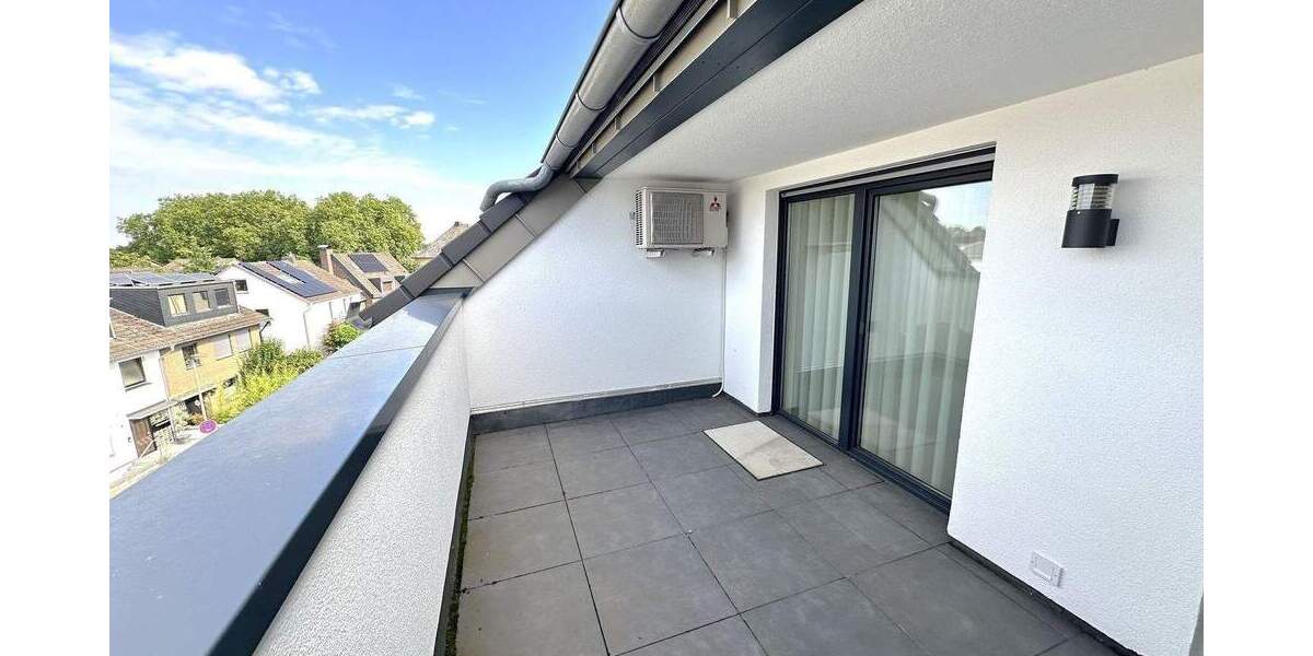 Top moderne 3 Zimmer DG-Wohnung mit 2 Dachterrassen, Aufzug & Einzelgarage! 3 zimmer