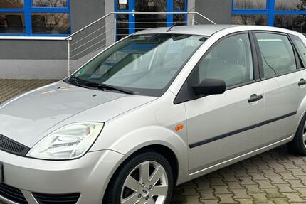 Ford Fiesta 158.038 km 2.550 &euro; Monheim am Rhein 40789