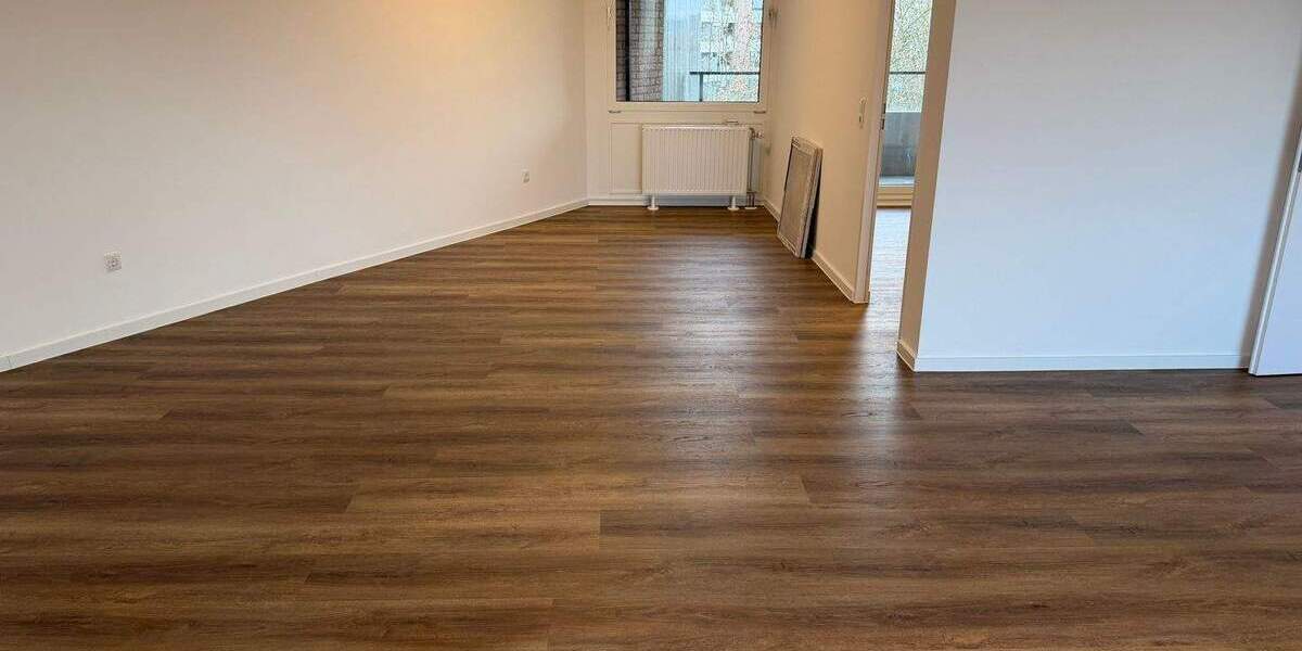 Etagenwohnung Köln Westhoven - 3 Zimmer, 96 m&sup2;, 1.400&euro; | Angebot:25568412