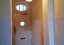 Kernsanierte 2 Zi. Altbau DG Whg m. Wohnküche in Lev. Wiesdorf