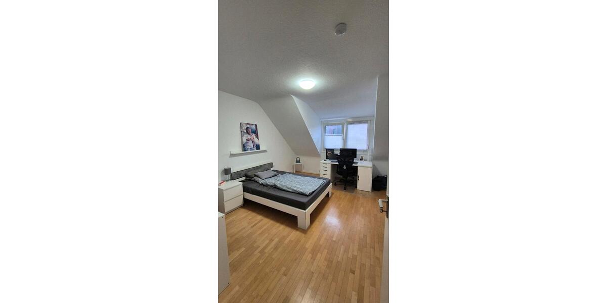 Charmante 2-Zimmer- DG-Wohnung in Oberkassel 2 zimmer