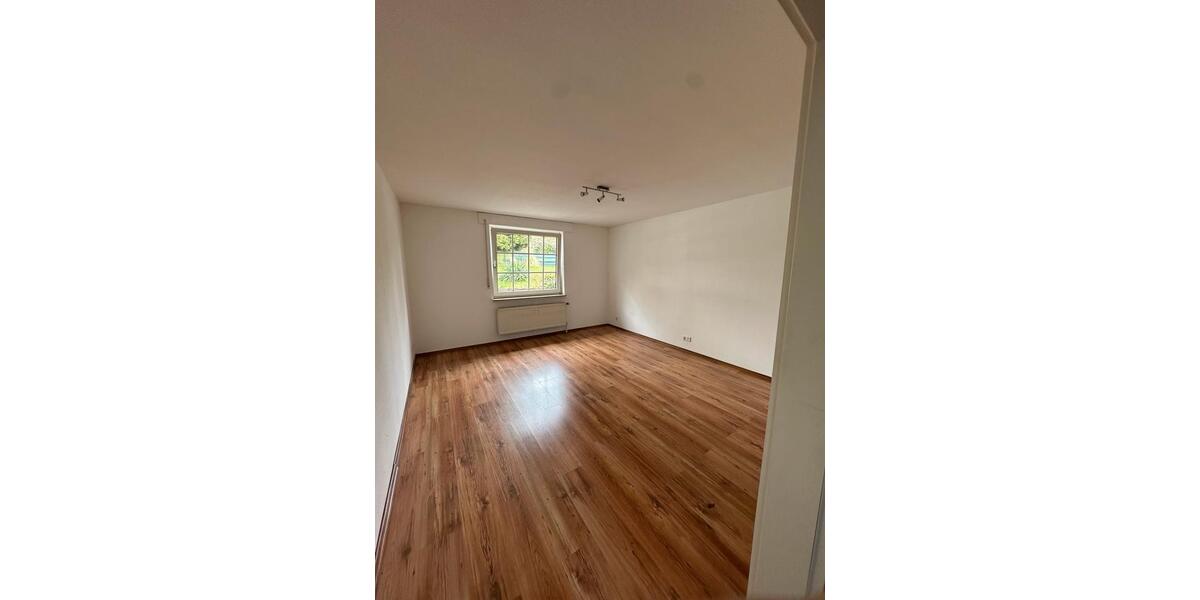 Bungalow Remscheid Remscheid-Süd - 3 Zimmer, 130 m&sup2;, 1.800&euro; | Angebot:26126579