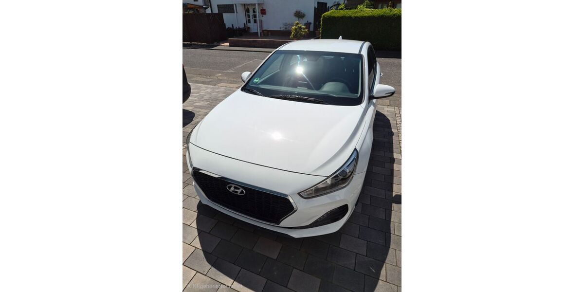 Hyundai i30 40.000 km 13.900 &euro; Wesseling 50389