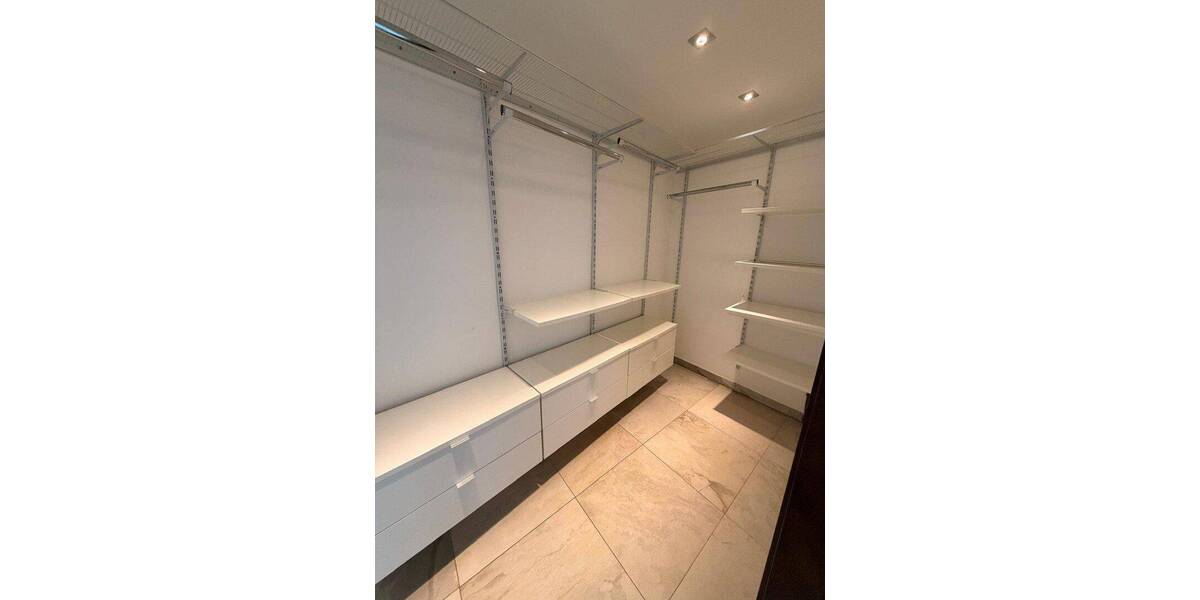 Etagenwohnung Pulheim Brauweiler - 3 Zimmer, 131 m&sup2;, 1.700&euro; | Angebot:26867370