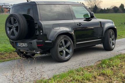 Land Rover Defender 20.000 km 104.800 &euro; Leverkusen 51379