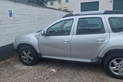 Dacia Duster 172.000 km 5.900 &euro; Köln 50737