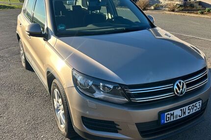 VW Tiguan 141.000 km 7.450 &euro; Lindlar 51789