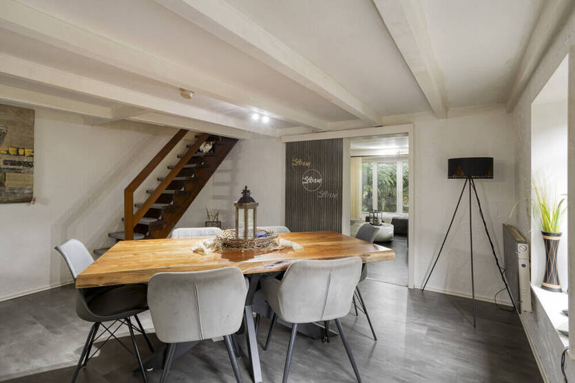 Außergewöhliches Anwesen mit mehreren Häusern mitten in der Natur 6 zimmer