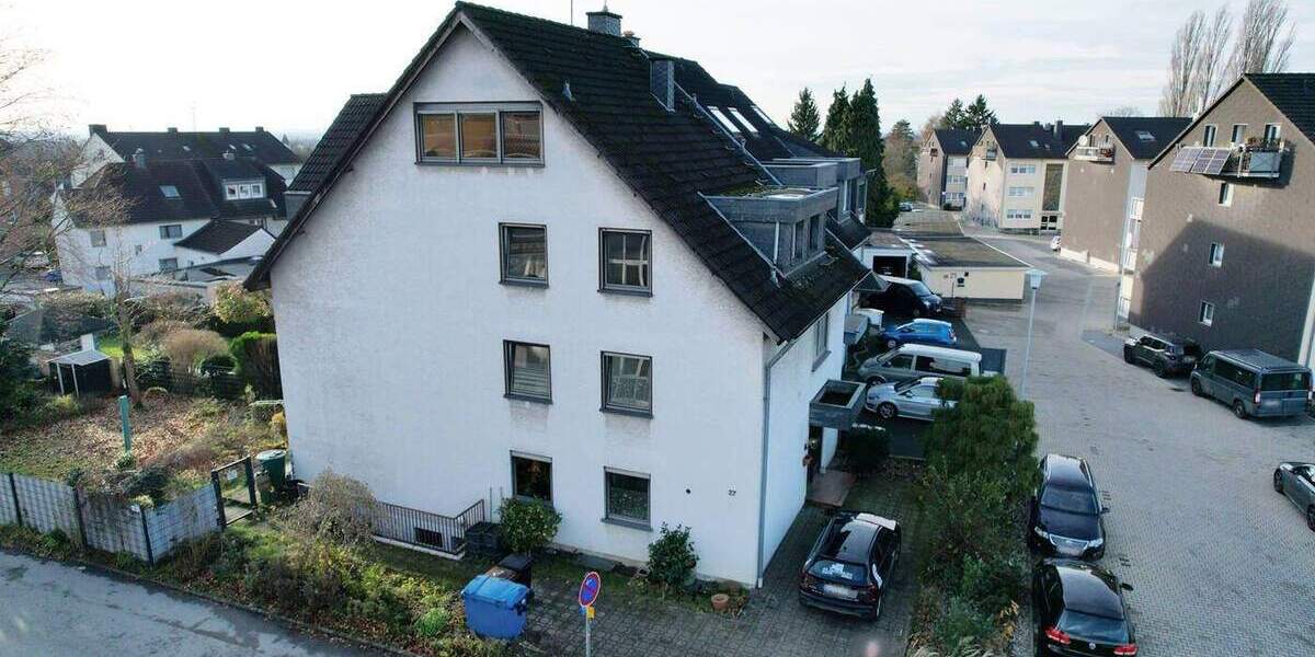 Großzügiges Zweifamilienhaus in bevorzugter Lage von Leverkusen-Lützenkirchen 8 zimmer
