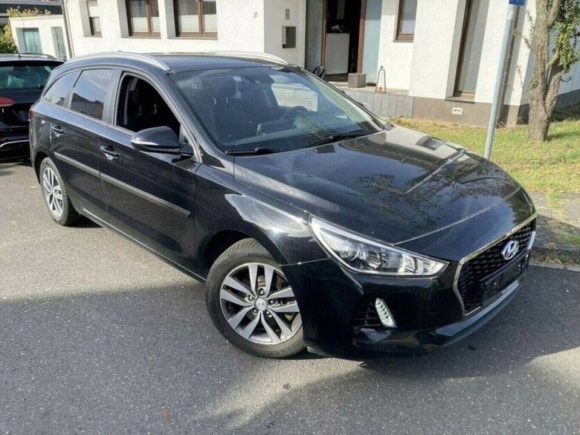 i30