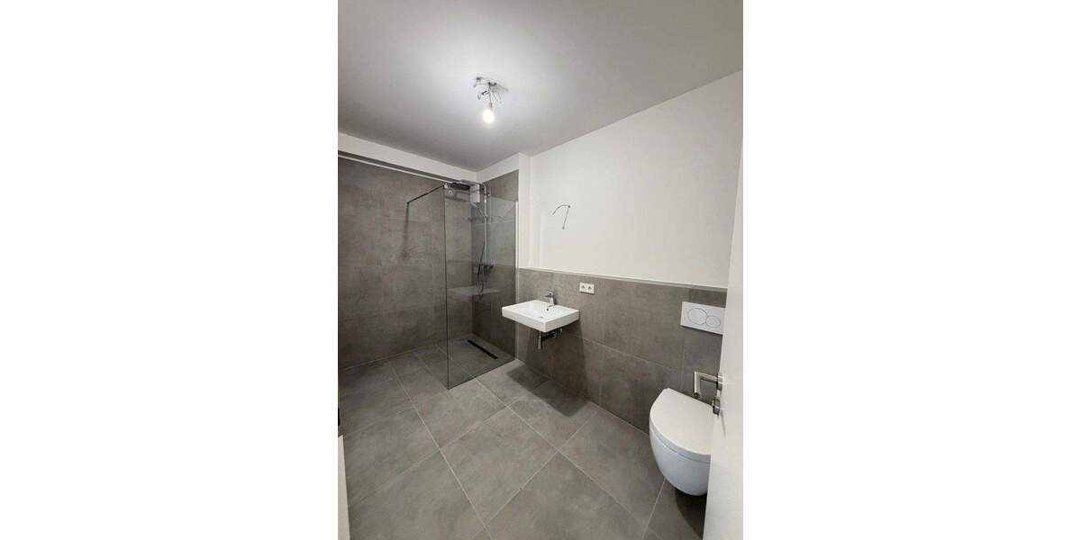 Terrassenwohnung Köln Eil - 3 Zimmer, 100 m&sup2;, 1.690&euro; | Angebot:25052354