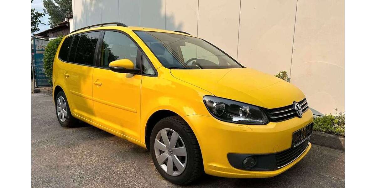VW Touran 147.231 km 9.999 &euro; Köln 51107
