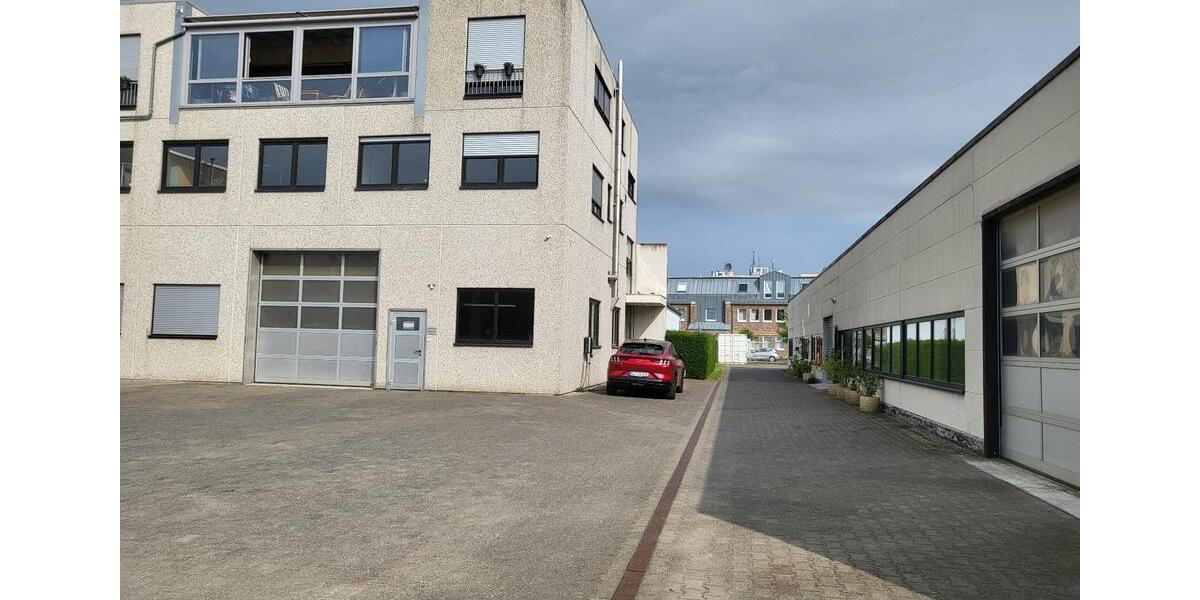 Büro-Praxis-Agentur-Arbeiträume-Atelierräume zimmer