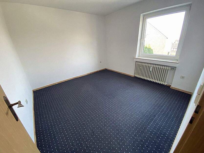 Ruhige Lage, barrierefrei, Hausmeisterservice, GartenSpielplatz, FensterHeizung NEU2025 3 zimmer