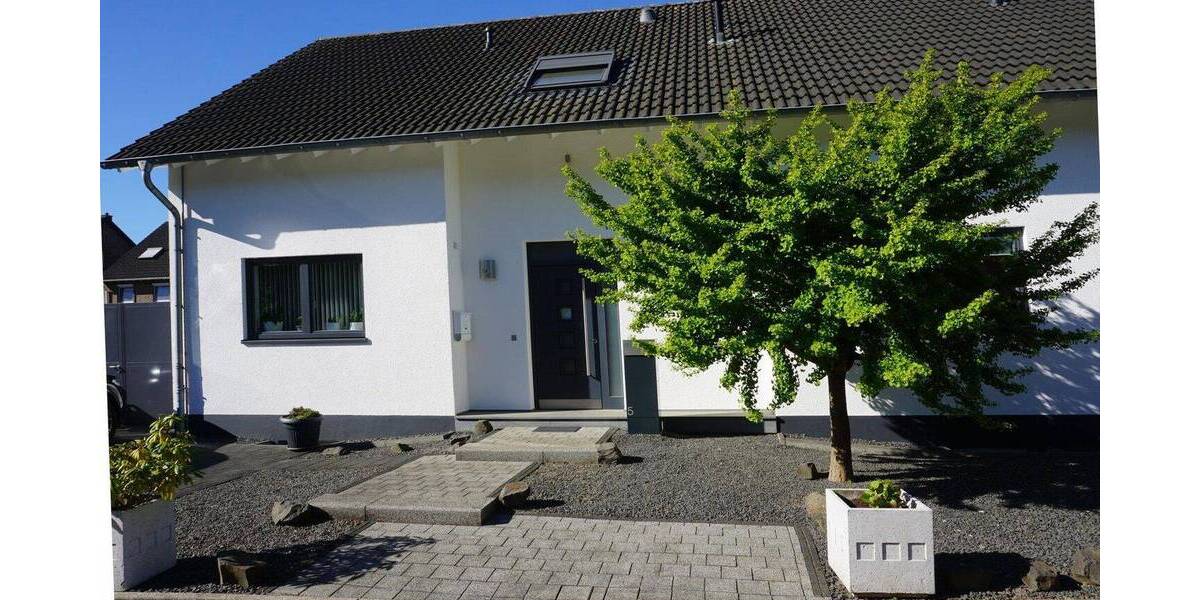 Mehrfamilienhaus, Wohnhaus Dormagen Hackenbroich - 6 Zimmer, 177 m&sup2;, 698.000&euro; | Angebot:26805807
