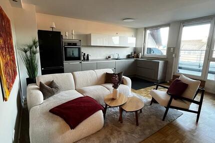 Haus Köln Mülheim - 3 Zimmer, 85 m&sup2;, 1.850&euro; | Angebot:25612912