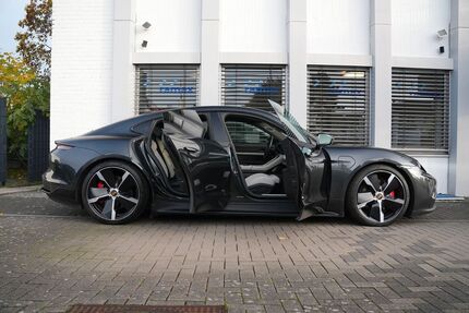 Porsche Taycan 22.500 km 91.500 &euro; Hürth (bei Köln) 50354