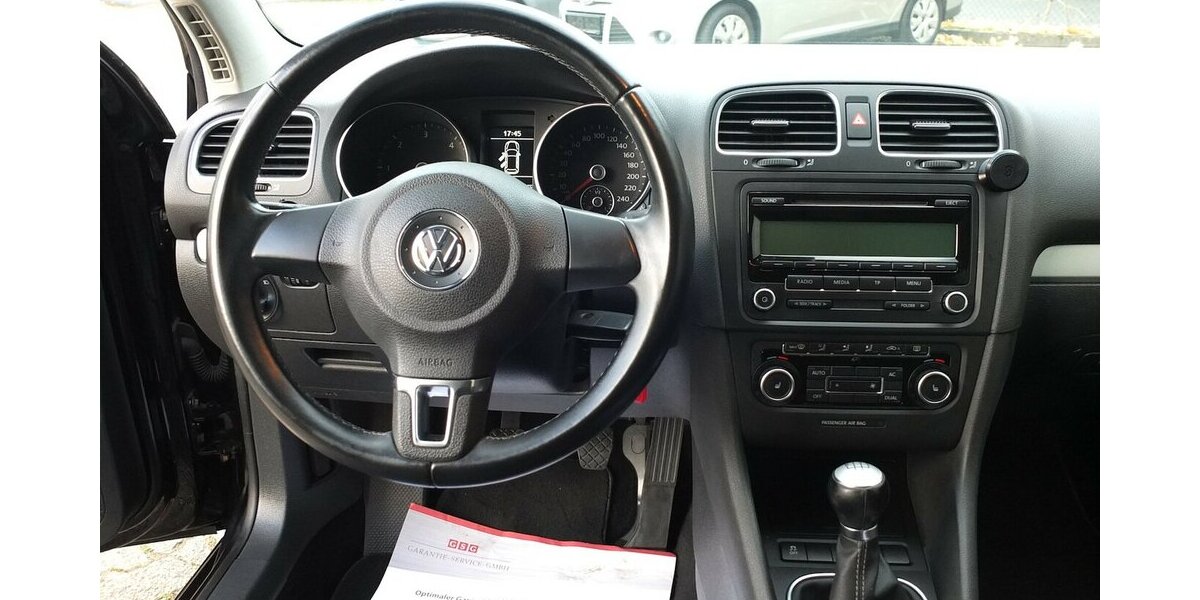 VW Golf 1.6TDi TEAM neuer ZAHNRIEMEN KLIMAAUTOMATIK 159.855 km 7.804 &euro; Köln 50858