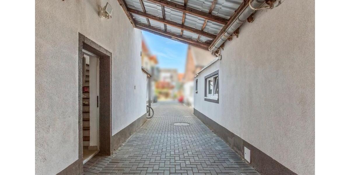 Mehrfamilienhaus, Wohnhaus Troisdorf Altenrath - 9 Zimmer, 200 m&sup2;, 549.000&euro; | Angebot:25580073