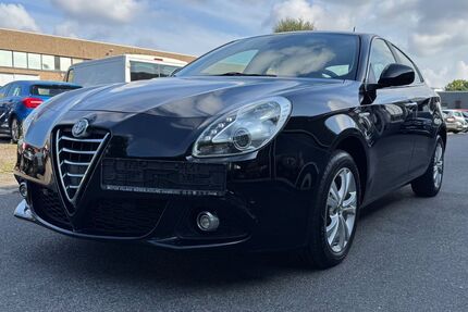Alfa Romeo Giulietta 114.525 km 8.990 € Düsseldorf 40233