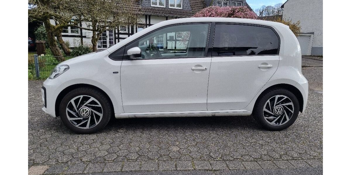 VW up! 28.786 km 9.300 &euro; Lohmar 53797