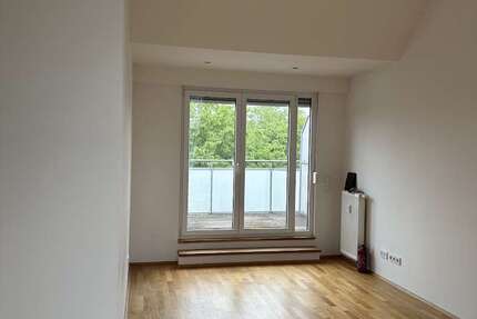 Wohnung Köln Mülheim - 2 Zimmer, 50 m&sup2;, 680&euro; | Angebot:26459225