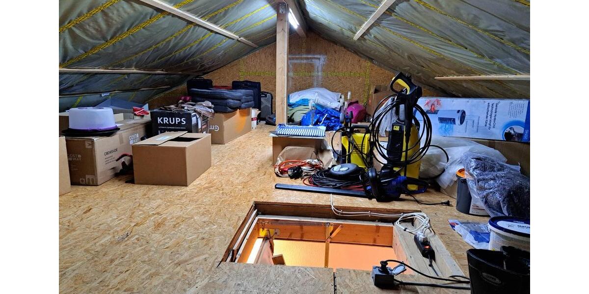 Versetzte Doppelhaushälfte in Pulheim-Sinnersdorf, Bj. 2005 4 zimmer