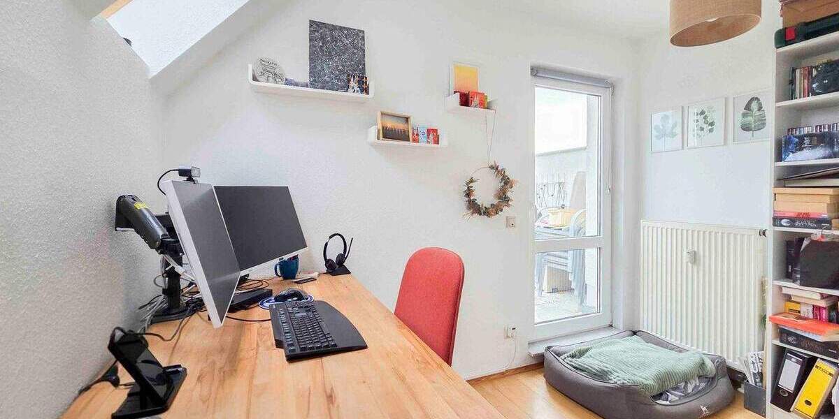 Lichtdurchflutete Penthouse-Maisonette mit Dachterrasse - stilvolles Wohnen in gefragter Lage 4 zimmer