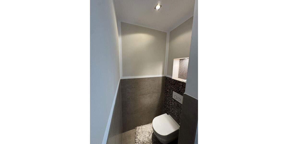 Doppelhaushälfte Rösrath - 7 Zimmer, 240 m&sup2;, 899.000&euro; | Angebot:24534219