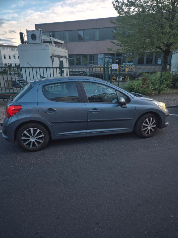 Peugeot 207 270.000 km 1.050 € Monheim am Rhein 40789