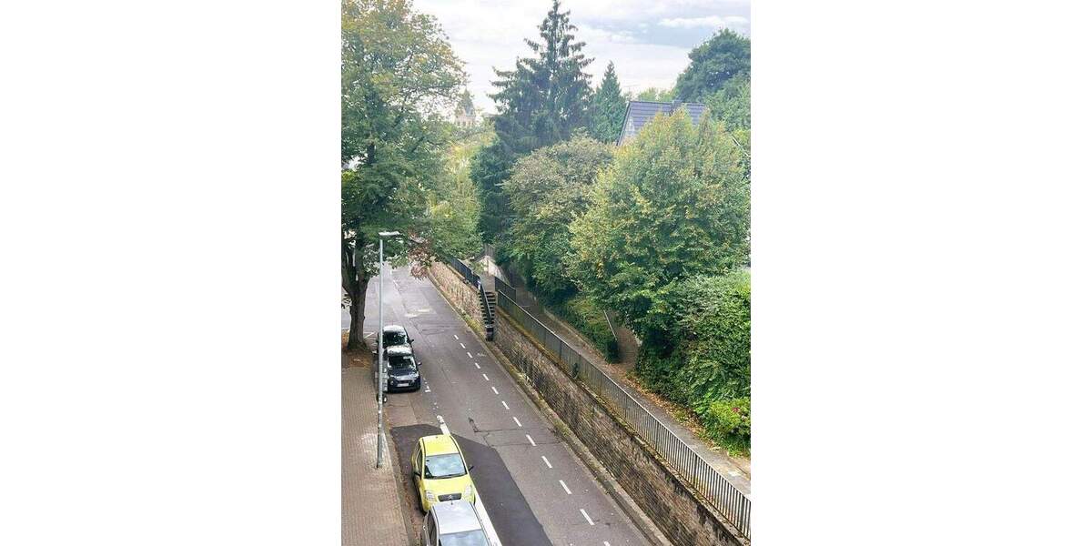 Attraktive Eigentumswohnung mit Aussicht - im Zentrum von Bergisch Gladbach 3 zimmer