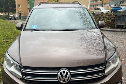 VW Tiguan 185.000 km 7.999 &euro; Düsseldorf 40233