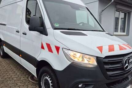 Mercedes-Benz Sprinter 196.000 km 25.900 &euro; Düsseldorf 40591