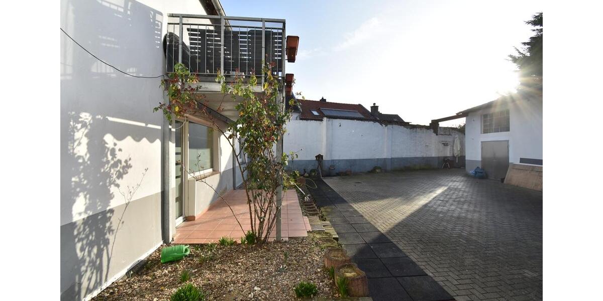 Erdgeschoßwohnung Neuss Erfttal - 3 Zimmer, 90 m&sup2;, 1.245&euro; | Angebot:25258288