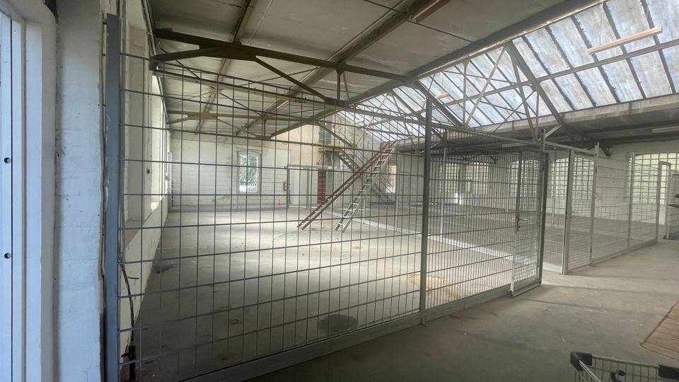 Freie LagerhallenBüro in 42857 Remscheid und 42119 Wuppertal zimmer