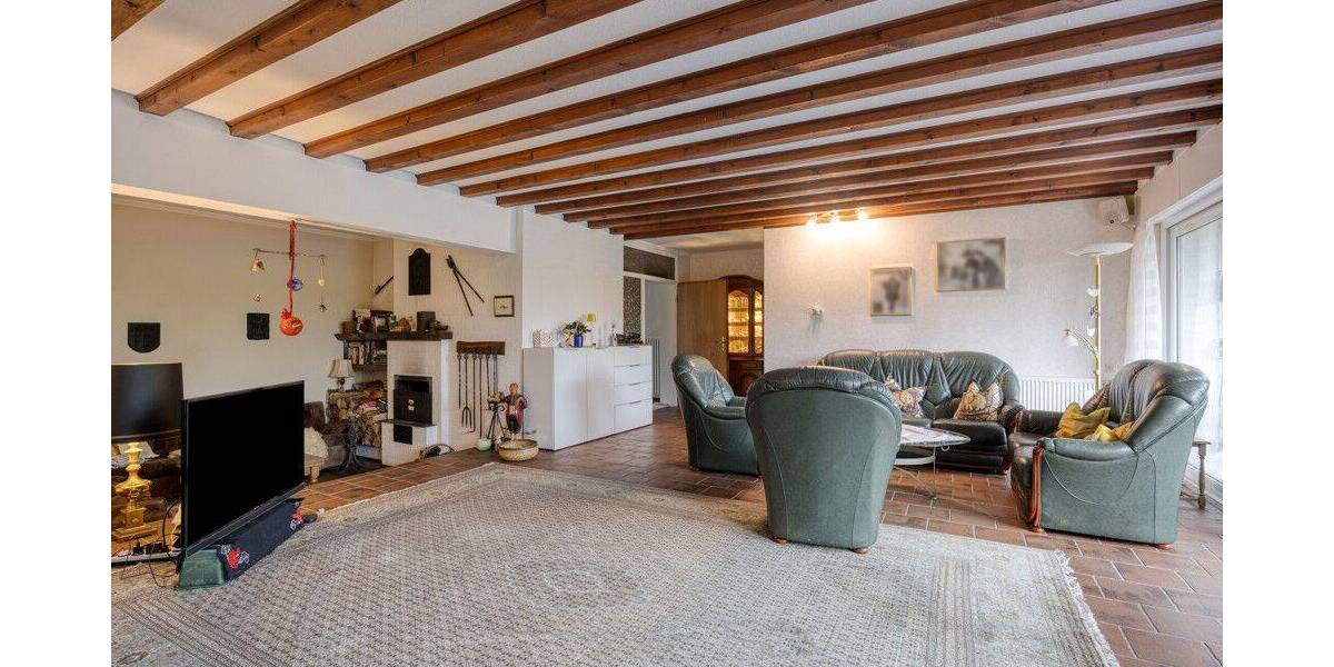 Großes Haus mit Pool in grüner Lage sucht neue Eigentümer - Einfamilienhaus Wermelskirchen / Dhünn Dhünn | Angebot:26949322