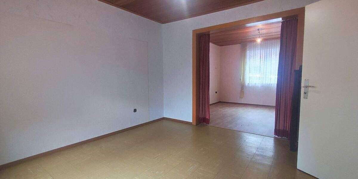 Reihenmittelhaus Düsseldorf Heerdt - 1 Zimmer, 285 m&sup2;, 695.000&euro; | Angebot:25683583