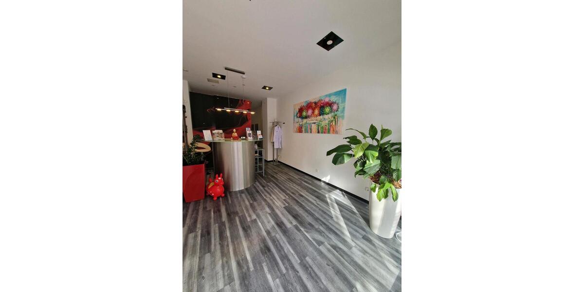 Raum Stuhlmiete UntermieterKosmetikstudioPraxis zimmer