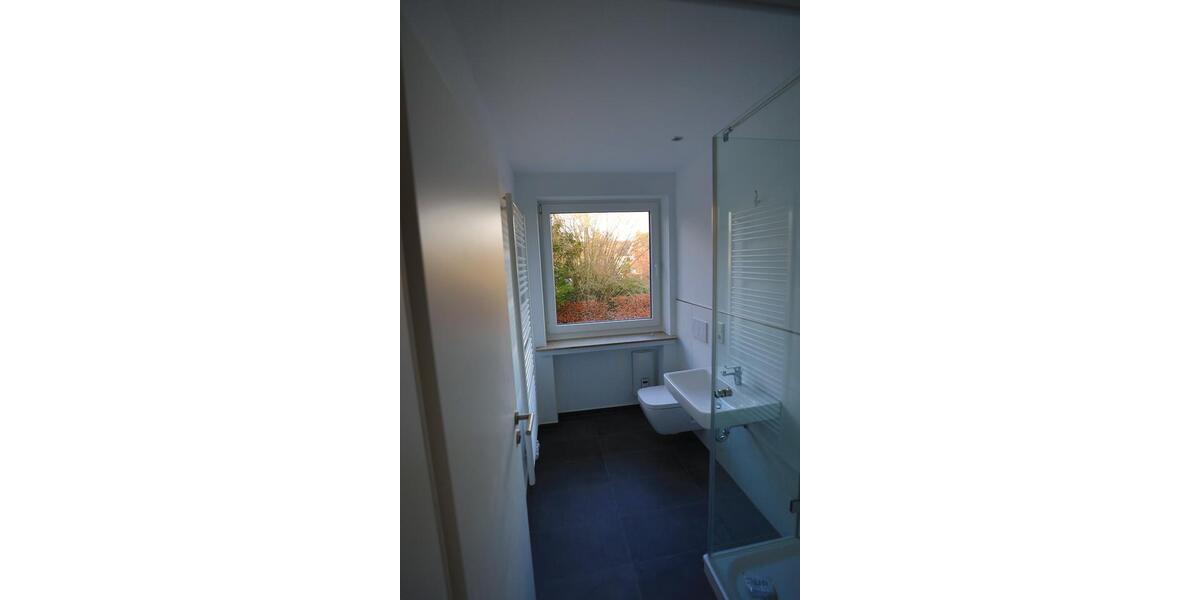 4 Zimmer Wohnung mit Balkon im Stadionviertel kernsaniert 4 zimmer