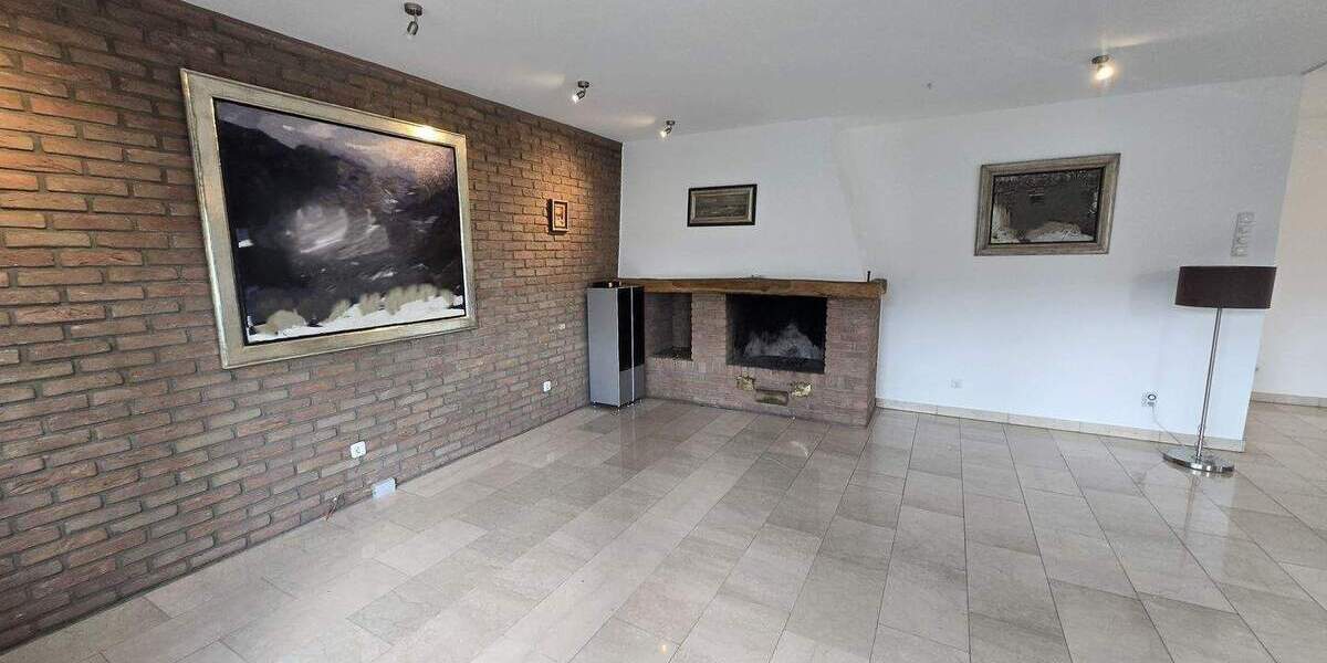 Einfamilienhaus Frechen Habbelrath - 8 Zimmer, 364 m&sup2;, 850.000&euro; | Angebot:24141038